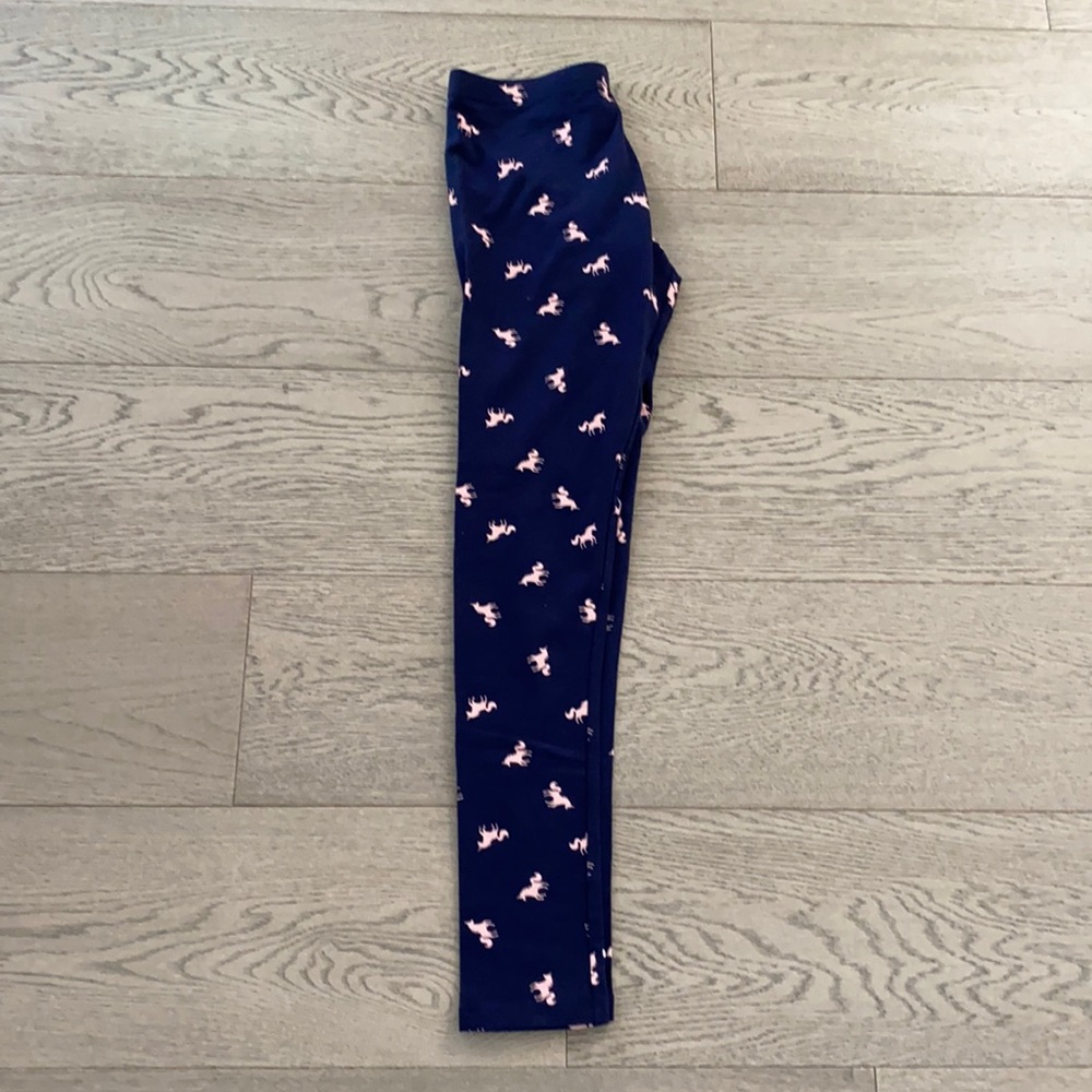 4 leggings for 5 dollars